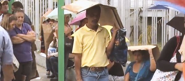 People on streets of Venezuela - Sputnik International