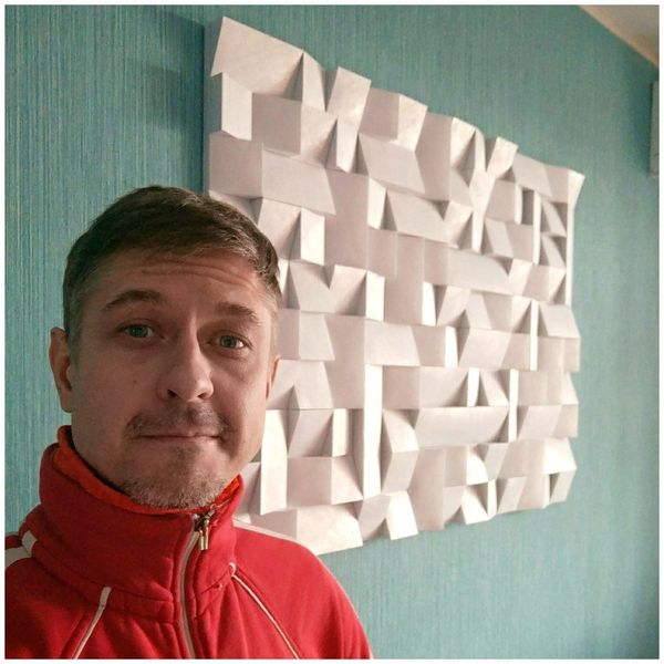 Ivan Belkin and an art object he created, being inspired by Grand Theft Auto V. - Sputnik International