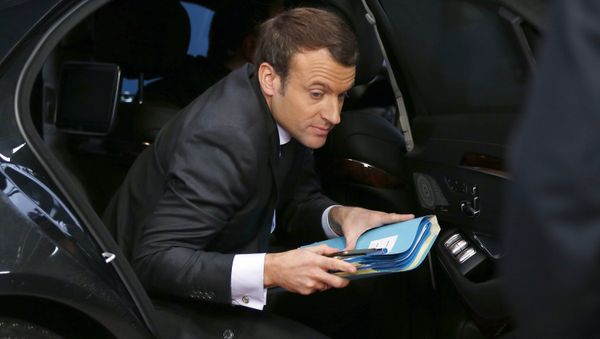 French President Emmanuel Macron arrives for an EU summit at the Europa building in Brussels on Thursday, Dec. 14, 2017 French President Emmanuel Macron arrives for an EU summit at the Europa building in Brussels on Thursday, Dec. 14, 2017 - Sputnik International