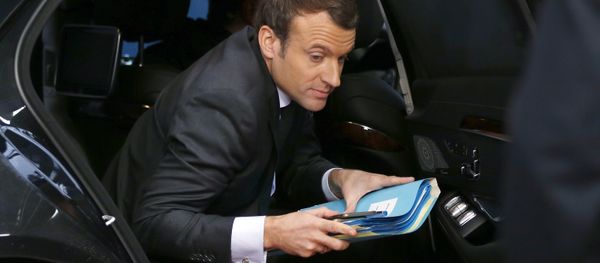 French President Emmanuel Macron arrives for an EU summit at the Europa building in Brussels on Thursday, Dec. 14, 2017 French President Emmanuel Macron arrives for an EU summit at the Europa building in Brussels on Thursday, Dec. 14, 2017 - Sputnik International