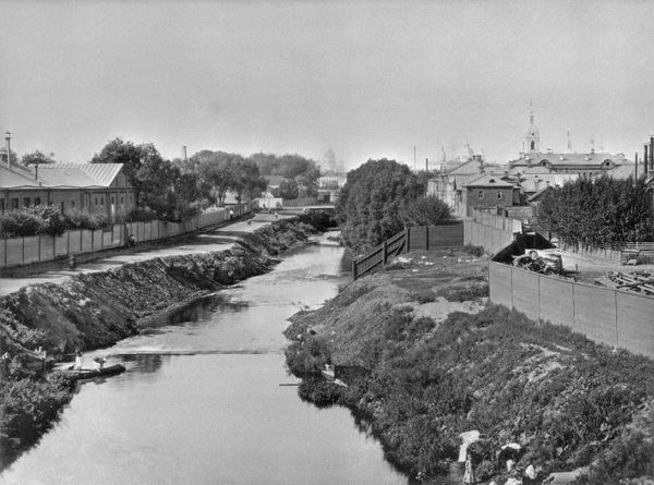 Through the Ages: The Sights of Moscow a Century Ago and Today Through the Ages: The Sights of Moscow a Century Ago and Today - Sputnik International