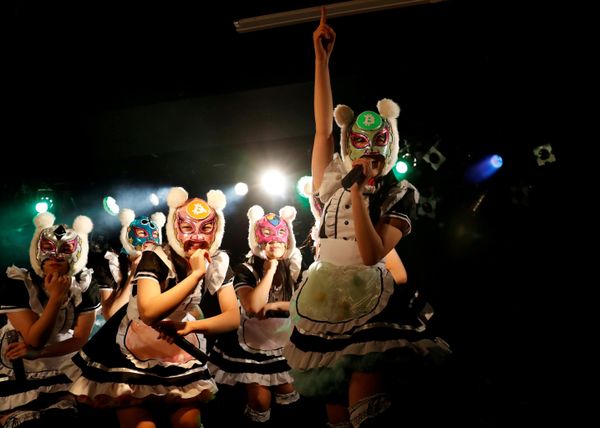 Bitcoin Beats and Ethereum Anthems: Meet the Virtual Currency Girls Bitcoin Beats and Ethereum Anthems: Meet the Virtual Currency Girls - Sputnik International
