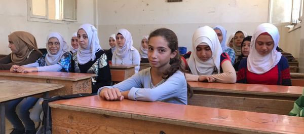 Russian lesson at a school for girls in Deir ez-Zor Russian lesson at a school for girls in Deir ez-Zor - Sputnik International