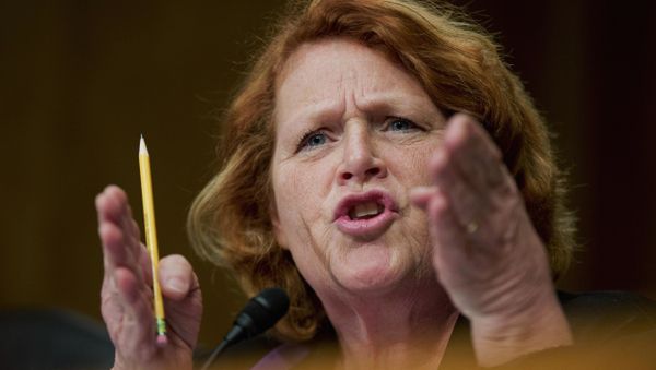US Senator Heidi Heitkamp (D-ND) US Senator Heidi Heitkamp (D-ND) - Sputnik International