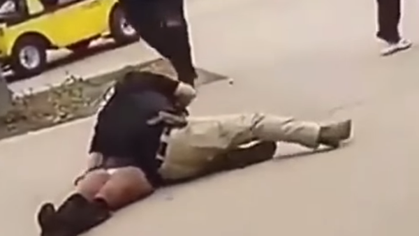 Helix High School Security Slams Teen Girl to the Ground - Sputnik International