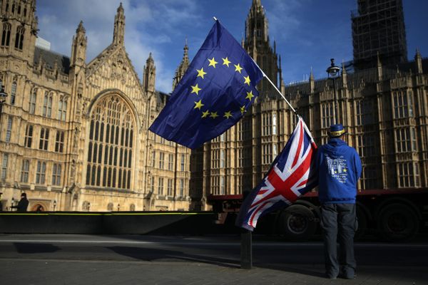 Soros' 'Elitist' Anti-Brexit Intervention 'Defies Will of British People' - MEP - Sputnik International