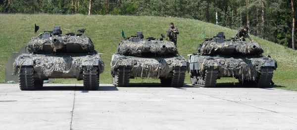 German army tank type Leopard stands at the parking position at the training area in Grafenwoehr, near Eschenbach, southern Germany. (File) German army tank type Leopard stands at the parking position at the training area in Grafenwoehr, near Eschenbach, southern Germany. (File) - Sputnik International