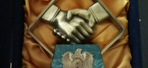 Statuettes symbolizing friendship between Russian and Syria - Sputnik International