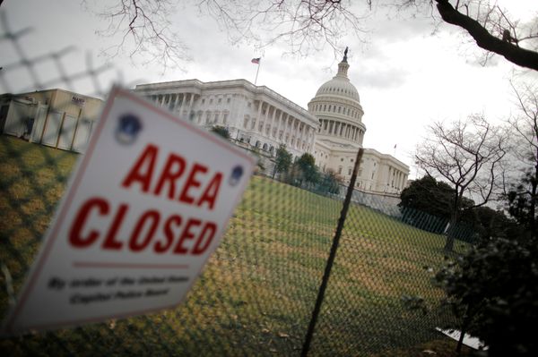 U.S. Capitol building is seen during the third day of a government shutdown in Washington, U.S. January 22, 2018 U.S. Capitol building is seen during the third day of a government shutdown in Washington, U.S. January 22, 2018 - Sputnik International
