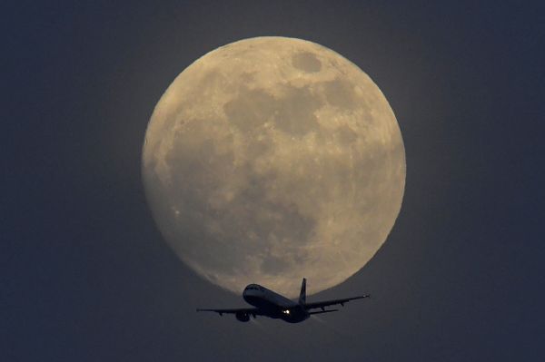 Super Blue Blood Moon Lunar Eclipse Seen Over the World - Sputnik International