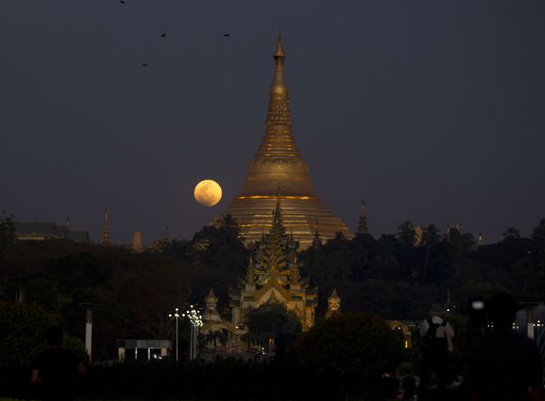 Super Blue Blood Moon Lunar Eclipse Seen Over the World - Sputnik International