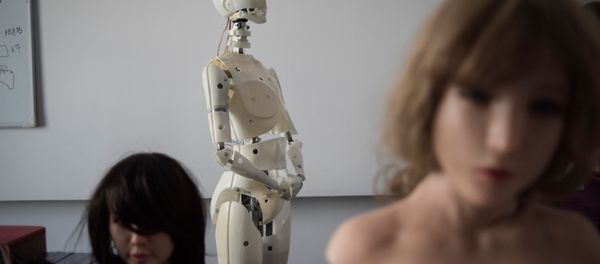 This photo taken on February 1, 2018 shows robots in a lab of a doll factory of EXDOLL, a firm based in the northeastern Chinese port city of Dalian This photo taken on February 1, 2018 shows robots in a lab of a doll factory of EXDOLL, a firm based in the northeastern Chinese port city of Dalian - Sputnik International