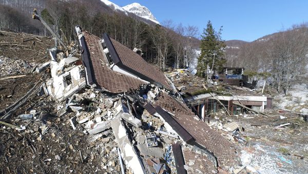 This frame taken from an aerial video shows the rubble of the Hotel Rigopiano which was buried by an avalanche in January, near Farindola, central Italy, Thursday, Feb. 16, 2017 This frame taken from an aerial video shows the rubble of the Hotel Rigopiano which was buried by an avalanche in January, near Farindola, central Italy, Thursday, Feb. 16, 2017 - Sputnik International