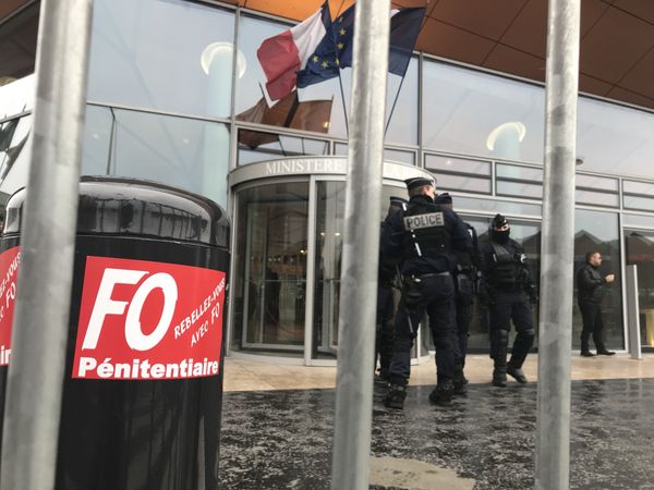French prison guard union SNP-FO protests in Paris, February 5, 2018 - Sputnik International