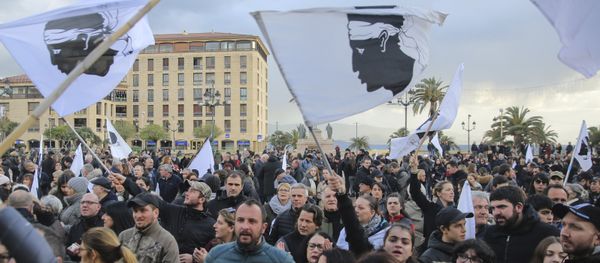 Residents of the Corsica island take the streets in Ajaccio, France, as they demonstrate ahead of a visit to the Mediterranean island next week by French President Emmanuel Macron, Saturday, Feb. 3, 2018 - Sputnik International