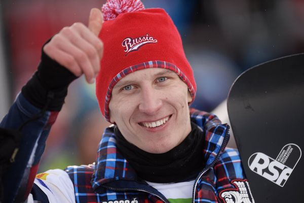 Russia's Andrey Sobolev after men’s giant parallel slalom finals at the FIS World Snowboard Championship in Lachtal, Austria, during the awarding ceremony. (File) - Sputnik International