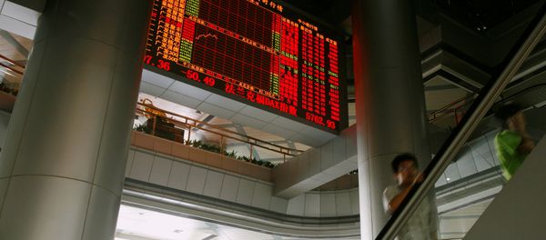 A panel displaying share prices is seen inside the Shenzhen Stock Exchange in the southern Chinese city of Shenzhen (File) - Sputnik International