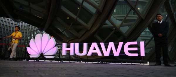 Logo for Huawei at a launch event for the Huawei MateBook in Beijing Logo for Huawei at a launch event for the Huawei MateBook in Beijing - Sputnik International