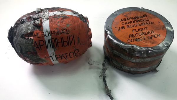 Protected modules of the voice and parametric flight recorders from the An-148 plane that crashed in the Moscow suburbs - Sputnik International