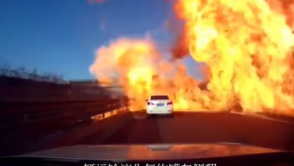 Gas truck explosion - Sputnik International