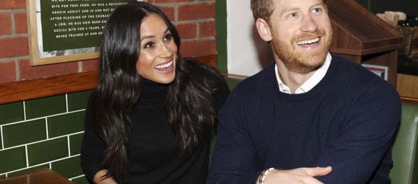 Britain's Prince Harry and Meghan Markle speak with patrons at the Social Bite in Edinburgh, Scotland, Tuesday, Feb. 13, 2018. - Sputnik International