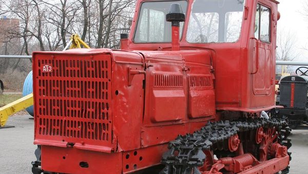 Tractor T-4 - Sputnik International