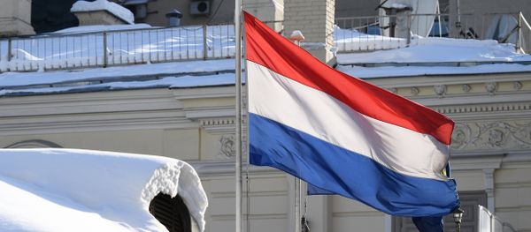 National flag of the Netherlands on the Dutch Embassy in Moscow National flag of the Netherlands on the Dutch Embassy in Moscow - Sputnik International
