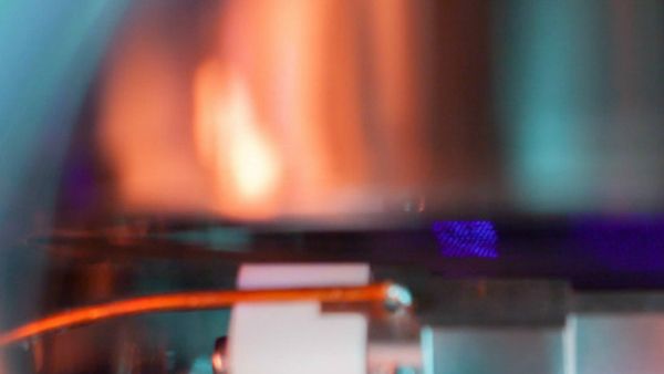 Single Atom in Ion Trap - Sputnik International