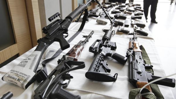 In this July 22, 2010, file photo, various guns are displayed at the Chicago FBI office In this July 22, 2010, file photo, various guns are displayed at the Chicago FBI office - Sputnik International