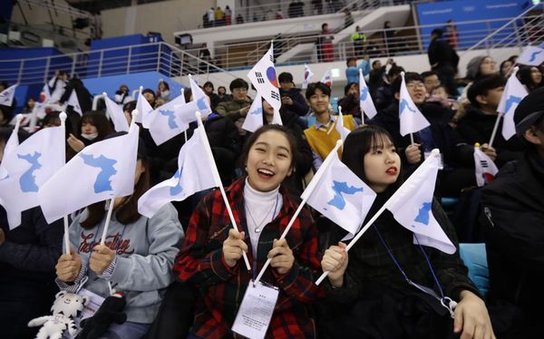 The Most Beautiful Fangirls at the 2018 Winter Olympics - Sputnik International