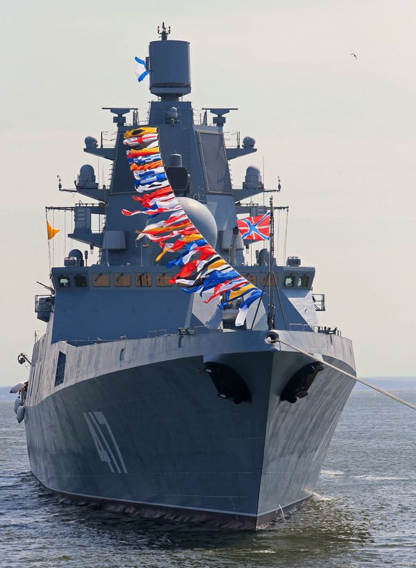 Russian frigate Admiral Gorshkov during a full dress rehearsal for the naval review in the Seaway Canal of Baltiysk Russian frigate Admiral Gorshkov during a full dress rehearsal for the naval review in the Seaway Canal of Baltiysk - Sputnik International