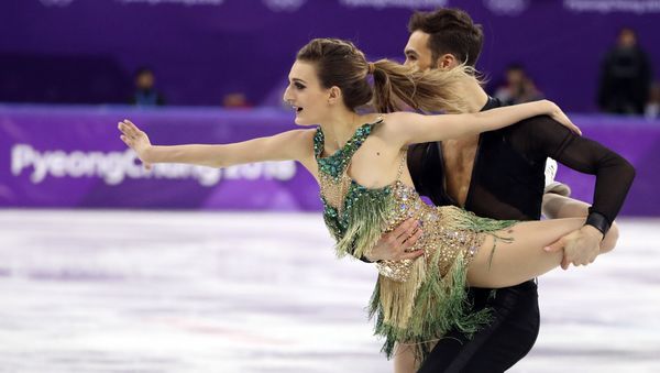 Figure Skating - Pyeongchang 2018 Winter Olympics - Ice Dance short dance competition - Gangneung Ice Arena - Gangneung, South Korea - February 19, 2018 - Guillaume Cizeron and Gabriella Papadakis of France perform - Sputnik International