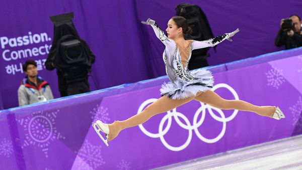 Olympic Athlete from Russia Alina Zagitova performs her short program during the women's figure skating competition at the 2018 Winter Olympics in Pyeongchang - Sputnik International