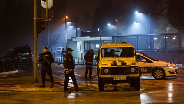 Police guard the entrance to the United States embassy building in Podgorica, Montenegro, February 22, 2018 - Sputnik International