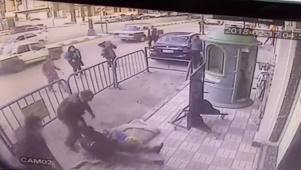 Egyptian police catch 5-year-old who fell from third story apartment - Sputnik International