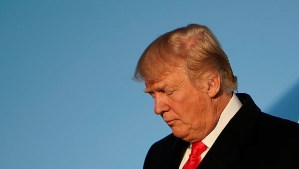 US President Donald Trump steps off Air Force One upon return to Andrews Air Force in Maryland on January 18, 2018 - Sputnik International