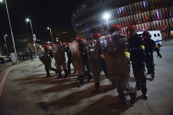 Basque riot policemen control the perimeter of the stadium close to FC Spartak Moskva's followers before the match during the Europa League - round of 32, 2nd leg, between Athletic Bilbao and FC Spartak Moskva, at San Mames stadium, in Bilbao, northern Spain, Thursday, Feb.22, 2018. Basque riot policemen control the perimeter of the stadium close to FC Spartak Moskva's followers before the match during the Europa League - round of 32, 2nd leg, between Athletic Bilbao and FC Spartak Moskva, at San Mames stadium, in Bilbao, northern Spain, Thursday, Feb.22, 2018. - Sputnik International