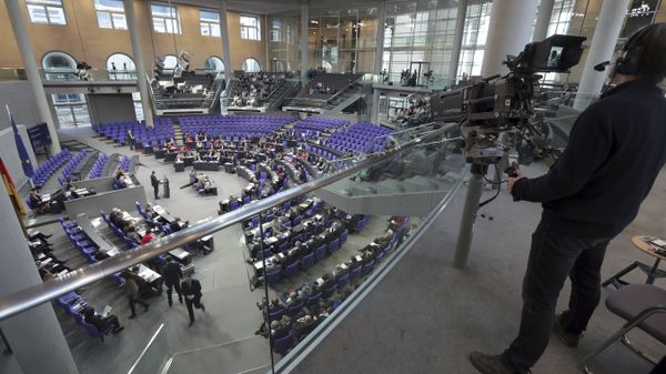 In this Friday, Feb. 2, 2018 photo a cameraman films a meeting of the German Federal Parliament, Bundestag, at the Reichstag building in Berlin, Germany. - Sputnik International