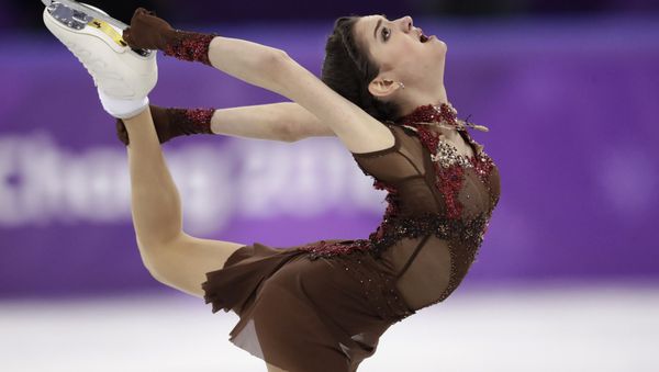 World champion Russian figure skater Evgenia Medvedeva was sent hate mail by a racist heckler; the ethnically half-Russian, half-Armenian 19-year-old was called 'black and worst' and told that everyone in Japan hates her. - Sputnik International