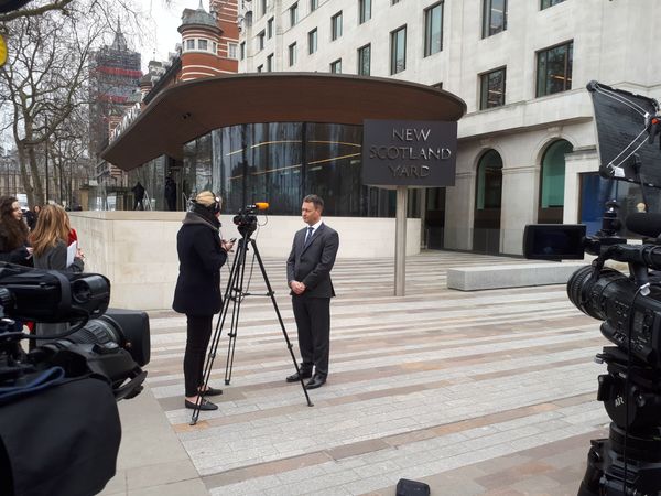 Commander Dean Haydon, of the Metropolitan Police, being interviewed about Umar Haque's terrifying plan to create an army of children - Sputnik International