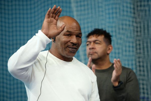 Boxer Mike Tyson during an open boxing master class at the DIVS palace of team sports, Ekaterinburg Boxer Mike Tyson during an open boxing master class at the DIVS palace of team sports, Ekaterinburg - Sputnik International