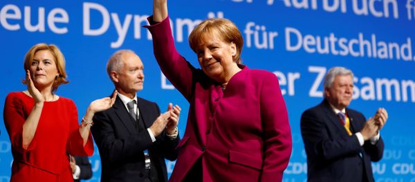 German Chancellor Angela Merkel receives applause after addressing a Christian Democratic Union (CDU) party congress in Berlin, Germany, February 26, 2018 German Chancellor Angela Merkel receives applause after addressing a Christian Democratic Union (CDU) party congress in Berlin, Germany, February 26, 2018 - Sputnik International