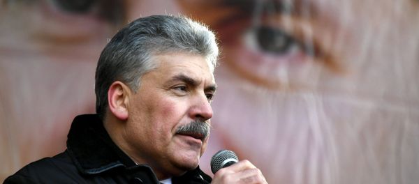 Presidential candidate Pavel Grudinin at the march in honor of the 100th anniversary of the Red Army. Presidential candidate Pavel Grudinin at the march in honor of the 100th anniversary of the Red Army. - Sputnik International