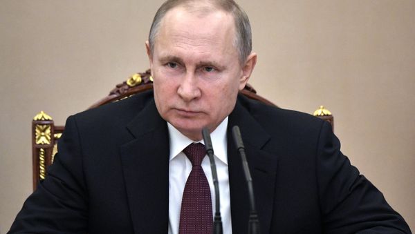 Vladimir Putin holds a meeting with permanent members of the Security Council. - Sputnik International