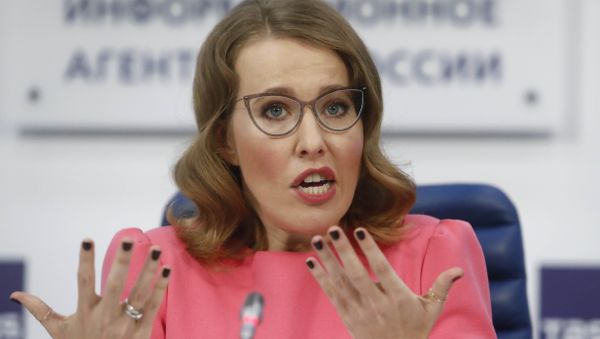 Candidate in the upcoming presidential election Ksenia Sobchak speaks during a news conference in Moscow, Russia February 20, 2018 - Sputnik International