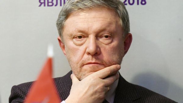 Presidential candidate Grigory Yavlinsky meets with heads and deputies of Moscow municipal assemblies elected from the Yabloko party - Sputnik International