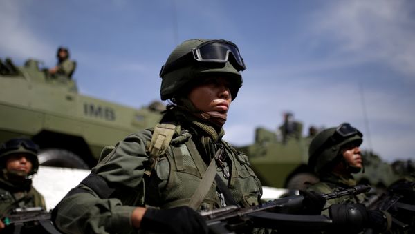 Venezuelan soldiers take part in the Zamora 200 military exercise in La Guaira Venezuelan soldiers take part in the Zamora 200 military exercise in La Guaira - Sputnik International