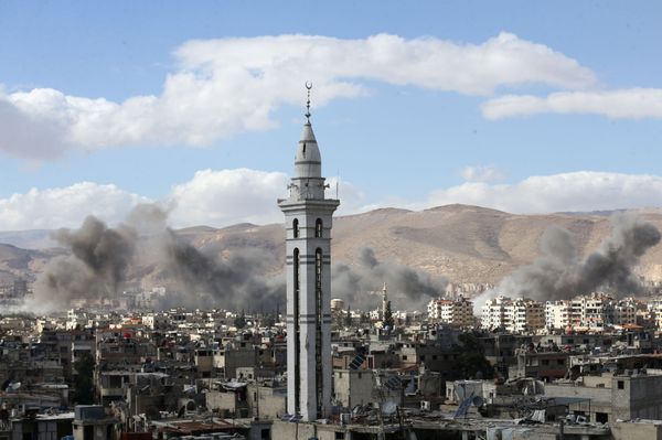 Smoke rises from the besieged Eastern Ghouta in Damascus, Syria - Sputnik International