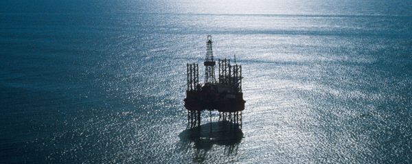 An Oka jackup floating drilling rig prospecting a shelf oil and gas field in the Sea of Okhotsk, Russian Far East - Sputnik International