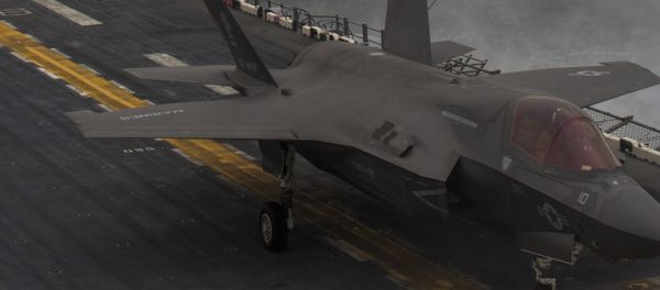 F-35Bs land on the USS Wasp F-35Bs land on the USS Wasp - Sputnik International